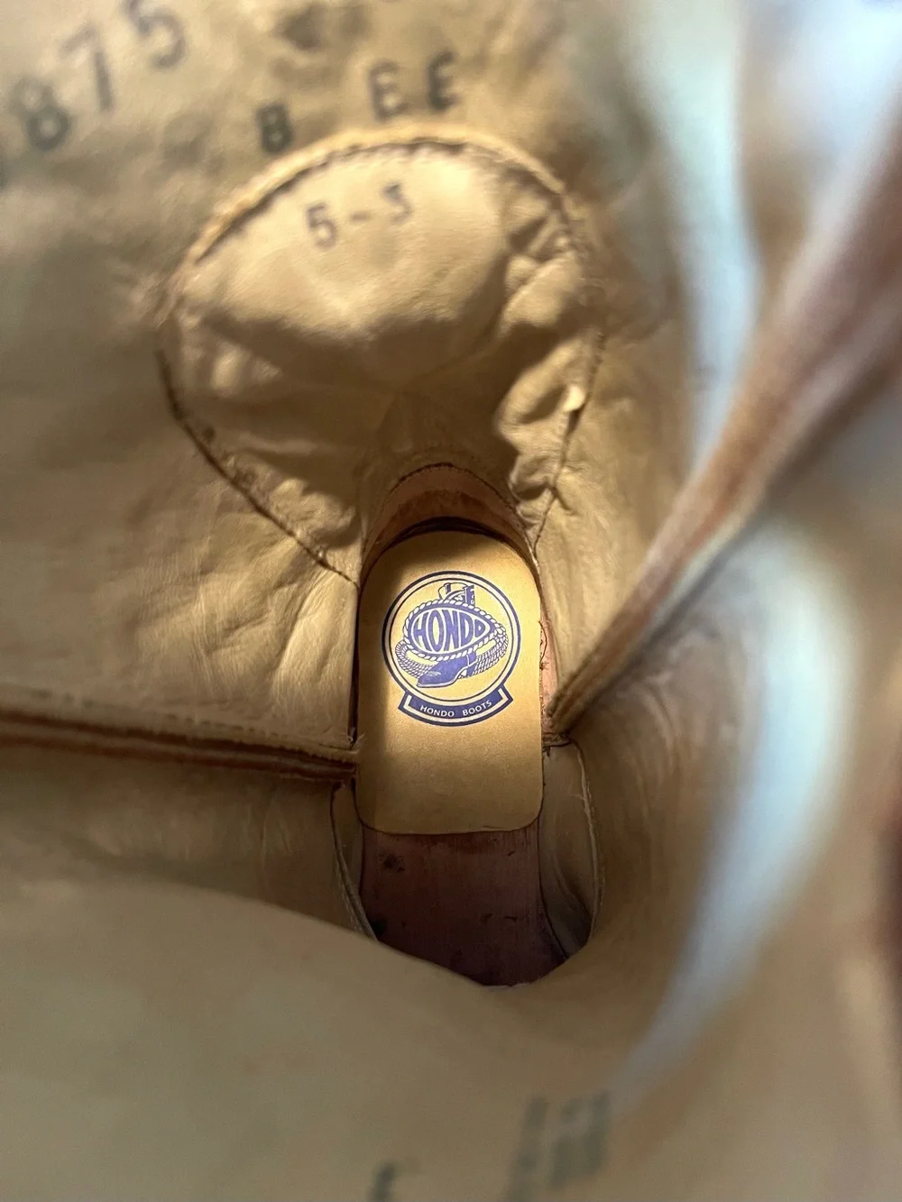 NWT Hondo Pride Collection Western Boots - Hand Crafted Natural Retan - Size 8EE